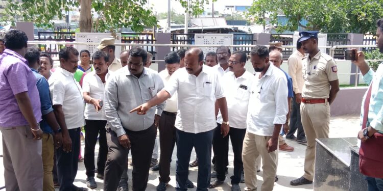தூத்துக்குடி பேருந்து நிலையம் பகுதியில் மேயர் ஜெகன் பெரியசாமி ஆய்வு