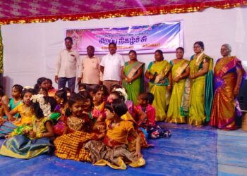 தூத்துக்குடி சண்முகபுரம் பத்திரகாளியம்மன் கோவில் தசரா விழாவையொட்டி கொடியேற்றம்