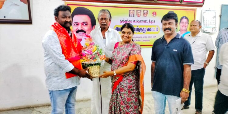 தூத்துக்குடி இளம் ஆராய்சியாளருக்கு அமைச்சர் கீதாஜீவன் பாராட்டு