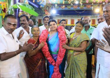 திமுக ஆட்சிக்கு வந்தபிறகு ஆயிரம் கோவில்களில் கும்பாபிஷேகம் நடைபெற்றுள்ளது. சண்முகபுரம் கோவில் தசரா விழாவில் அமைச்சர் கீதாஜீவன் பேசினார்.