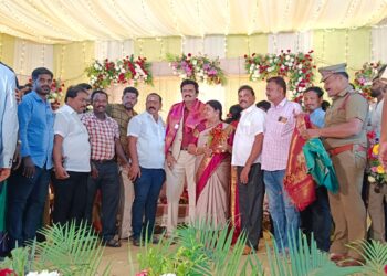 தூத்துக்குடி பெரியசாமி கல்வி அறக்கட்டளை நிறுவனரும் மாநகர திமுக இலக்கிய அணி அமைப்பாளருமான ஜீவன்ஜேக்கப் – வடக்கு மாவட்ட திமுக செயலாளரும் சமூகநலன் மற்றும் பெண்கள் உரிமைத்துறை அமைச்சர் கீதாஜீவன் தம்பதியினரின் மணி விழா