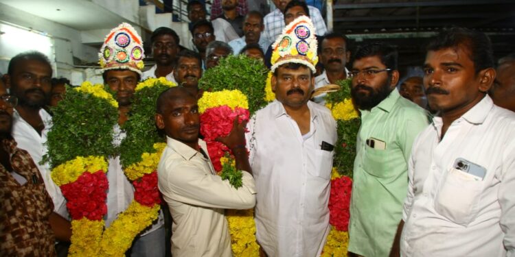 தூத்துக்குடி காய்கனி மார்க்கெட் தலைவராக சி.த.சு.ஞான்ராஜ் பொறுப்பேற்றுக் கொண்டார்.