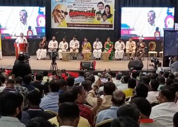 திமுக அயலக அணி (குவைத்) மற்றும் வெளிநாடு வாழ் தமிழ் இந்தியர்கள் சங்கம் (குவைத்) இணைந்து நடத்தும் முத்தமிழறிஞர் கலைஞர் நூற்றாண்டு விழா, குவைத் நாட்டிலுள்ள அப்பாஸ்யா, ஆஸ்பயர் இந்தியன் பன்னாட்டு கல்விக் கூடத்தில்  நடைபெற்றது.