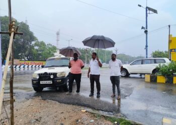 தூத்துக்குடி பாளை ரோடு பகுதியில் மேயர் ஜெகன் பெரியசாமி ஆய்வு