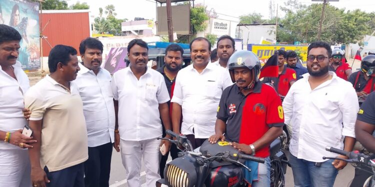 மாநில உரிமை மீட்பு புல்லட் பேரணியை தூத்துக்குடி மேயர் ஜெகன் பெரியசாமி வரவேற்றார்.