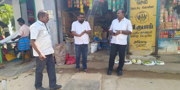 தூத்துக்குடி 30வது வார்டு பகுதியில் நடைபெறும் பணிகளை மேயர் ஜெகன் பெரியசாமி ஆய்வு மேற்கொண்டார்.