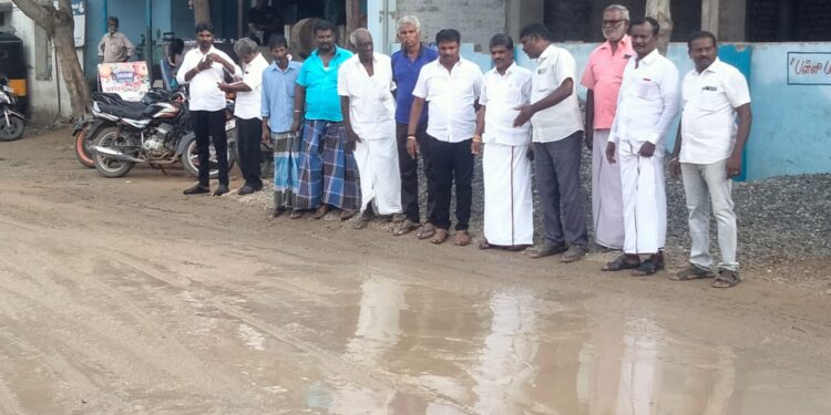 தூத்துக்குடி மாநகராட்சி 17, 18 ஆகிய வார்டுகளில் அமைச்சர் கீதாஜீவன் ஆய்வு மேற்கொண்டார்.