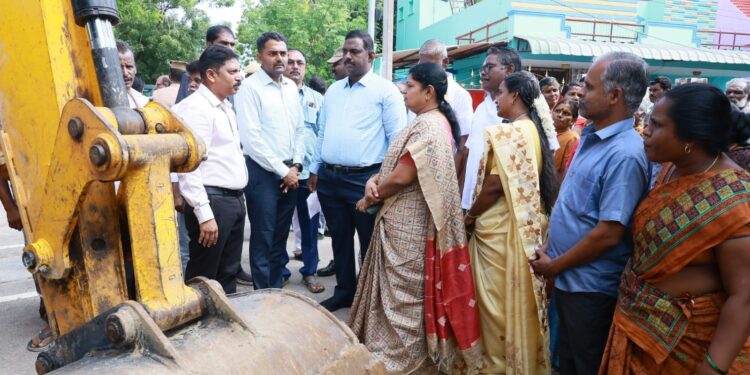 தூத்துக்குடி 13-வது வார்டுக்குபட்ட பகுதியில் அமைச்சர் கீதாஜீவன் ஆய்வு