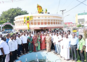 தூத்துக்குடியில் அம்பேத்கர் நினைவு நாளையொட்டி அவரது சிலைக்கு அமைச்சர் கீதாஜீவன் மாலை அணிவித்து மரியாதை!!!