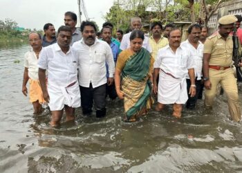 முதலமைச்சர் ஸ்டாலின் உத்தரவுபடி சென்னையில் களமிறங்கி நிவாரண பணிகளை மேற்கொள்ளும் அமைச்சர் கீதாஜீவன்!!! 