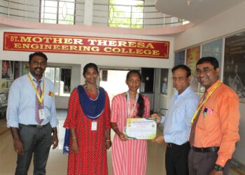 செயின்ட் மதர் தெரசா பொறியியல் கல்லூரி மாணவி   சிலம்பம் போட்டியில் சாம்பியன் வென்றார்!!