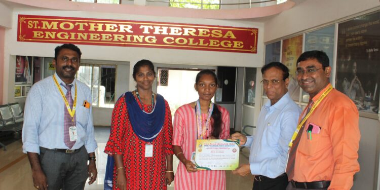 செயின்ட் மதர் தெரசா பொறியியல் கல்லூரி மாணவி சிலம்பம் போட்டியில் சாம்பியன் வென்றார்!!