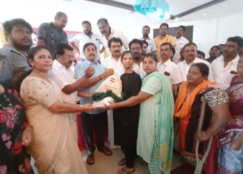 இந்திய ஜனநாயக கட்சி சார்பில் தூத்துக்குடியில் வெள்ளத்தால் பாதிக்கப்பட்ட 50,000 குடும்பங்களுக்கு நிவாரண பொருட்கள் வழங்கப்பட்டது