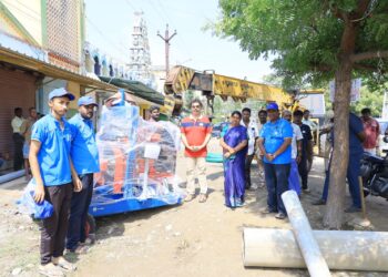 மாப்பிள்ளையூரணி ஊராட்சிக்கு புதிய மின்மோட்டர் அமைச்சர் கீதாஜீவன் வழங்கினார்.