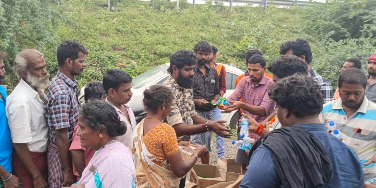 தூத்துக்குடியில் மழை வெள்ள பாதிப்பின் போது இராணுவ வீரர்களை போல் செயல்பட்டு பி.எம்.டி. சார்பில் 22000 குடும்பங்களுக்கு நிவாரண உதவிகள் வழங்கப்பட்டது