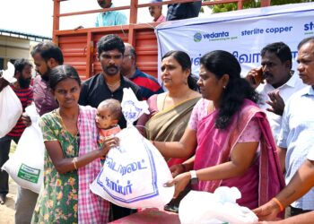 தூத்துக்குடியில் ஸ்டெர்லைட் ரூ.5கோடி நிவாரணம் வழங்கியது.