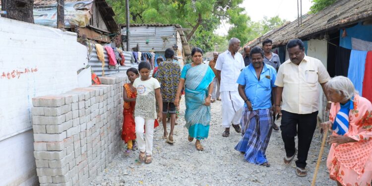 தூத்துக்குடியில் பேவர் பிளாக் சாலை அமைக்கு பணியை அமைச்சர் கீதாஜீவன் ஆய்வு!!!