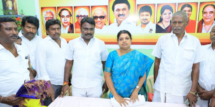 தூத்துக்குடியில் கலைஞர் நூலகம் அமைச்சர் கீதாஜீவன் திறந்து வைத்தார். 