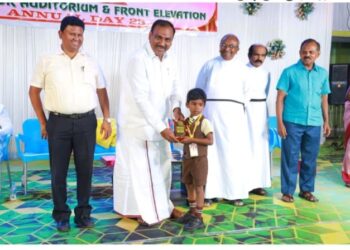 விக்டோரியா சி.பி.எஸ்.இ. பள்ளியில் முப்பெரும் விழா