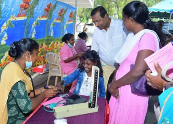 நாலுமாவடி  புது வாழ்வு பன்னோக்கு மிஷன் மருத்துவமனையில் இலவச மருத்துவ முகாம்!   சகோ. மோகன் சி.லாசரஸ் ஜெபித்து துவக்கி வைத்தார்.  கிராம மக்கள் 300-க்கும் மேற்பட்டோர்கள் கலந்து கொண்டு சிகிச்சை பெற்றனர்.