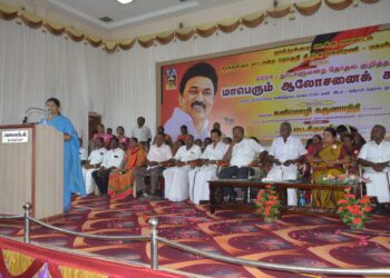 கலைஞர் ஸ்டாலின் ஆட்சியின் சாதனைகளை பெண்கள் தின்னை பிரச்சாரம் மூலம் மக்களுக்கு எடுத்துச்சொல்ல வேண்டும். கனிமொழி எம்.பி பேச்சு