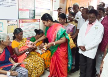 முதல்வர் மு.க.ஸ்டாலின் பிறந்த நாளையொட்டி தூத்துக்குடி அரசு மருத்துவ மனையில் பிறந்த 16 குழந்தைகளுக்கு தங்க மோதிரம் – அமைச்சர் கீதாஜீவன் வழங்கினார்.