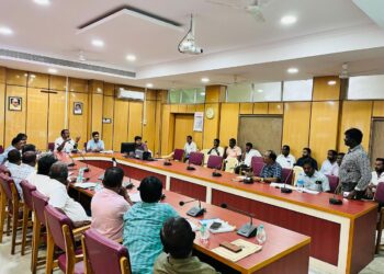 முதல்வர் மு.க.ஸ்டாலின் பிறந்த நாளையொட்டி தூத்துக்குடி அரசு மருத்துவ மனையில் பிறந்த 16 குழந்தைகளுக்கு தங்க மோதிரம் – அமைச்சர் கீதாஜீவன் வழங்கினார்.