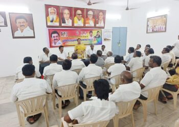 நாடாளுமன்ற தோ்தலில் அதிமுக பிஜேபி வேட்பாளரை டெபாசிட் இழக்க செய்ய வேண்டும். அமைச்சர் கீதாஜீவன் பேச்சு