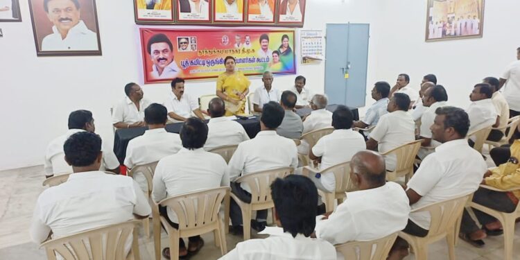 நாடாளுமன்ற தோ்தலில் அதிமுக பிஜேபி வேட்பாளரை டெபாசிட் இழக்க செய்ய வேண்டும். அமைச்சர் கீதாஜீவன் பேச்சு