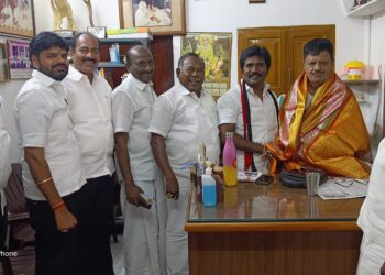 தூத்துக்குடி அதிமுக வேட்பாளர் சிவசாமி வேலுமணி தொழிலதிபர்களிடம் தீவிர வாக்கு சேகரிப்பு!!!