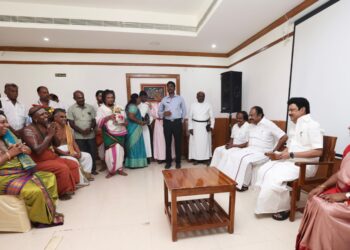 தூத்துக்குடியில் முதலமைச்சர் ஸ்டாலினுடன் பிஷப், ஆதீனம் உள்ளிட்டோர் சந்தித்து ஆதரவு