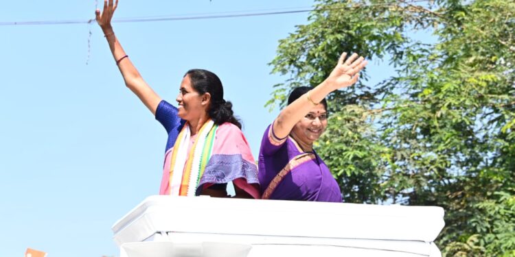 மணிப்பூரில் பாதிக்கப்பட்ட மக்களைப் பிரதமர் சந்திக்கவில்லை, நாங்கள் சந்தித்தோம் – கரூர் பிரச்சாரத்தில் கனிமொழி கருணாநிதி பேச்சு*