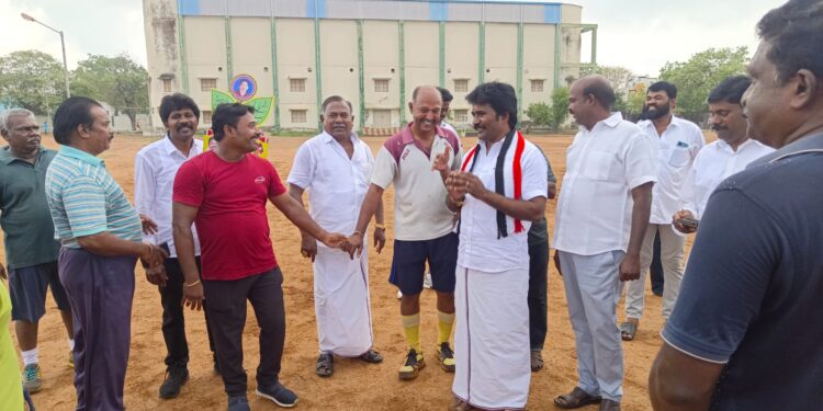 தூத்துக்குடியில் அதிமுக வேட்பாளர் சிவசாமி வேலுமணி தீவிர வாக்கு சேகரிப்பு