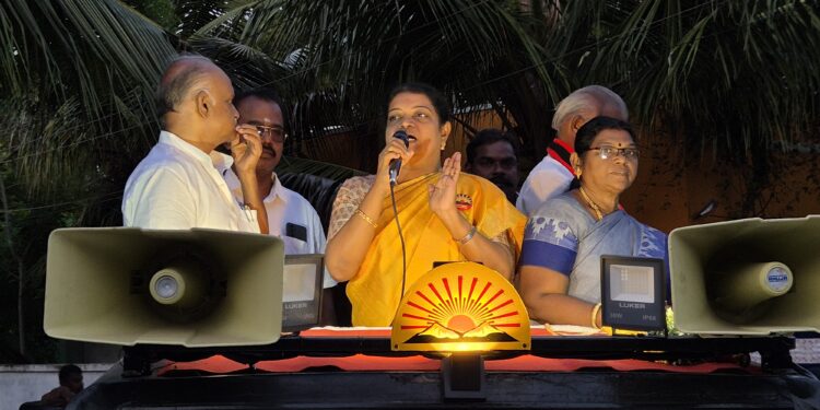 விளையாட்டு போட்டியில் தூத்துக்குடி மாணவி சாதனை அமைச்சர் கீதாஜீவன் பாராட்டு