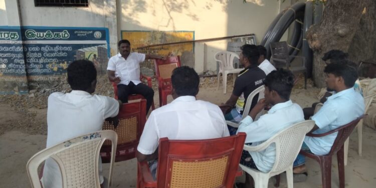 மாப்பிள்ளையூரணி ஊராட்சி பகுதியில் பொதுமக்களுக்கு குடிதண்ணீர் பாரபட்சமின்றி வழங்க வேண்டும் தலைவர் சரவணக்குமார் அறிவுரை