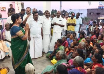 தூத்துக்குடியில் போக்குவரத்து தொழிற்சங்கம் சார்பில் கனிமொழிக்கு வாக்கு சேகாிப்பு அமைச்சர் கீதாஜீவன் தொடங்கி வைத்தார்.