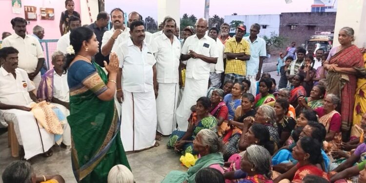 தூத்துக்குடியில் போக்குவரத்து தொழிற்சங்கம் சார்பில் கனிமொழிக்கு வாக்கு சேகாிப்பு அமைச்சர் கீதாஜீவன் தொடங்கி வைத்தார்.