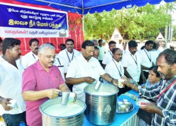 நாலுமாவடியில் புது வாழ்வு சங்கம் சார்பில் நீர் மோர் பந்தல் : சகோ மோகன் சி லாசரஸ் திறந்து வைத்தார்!