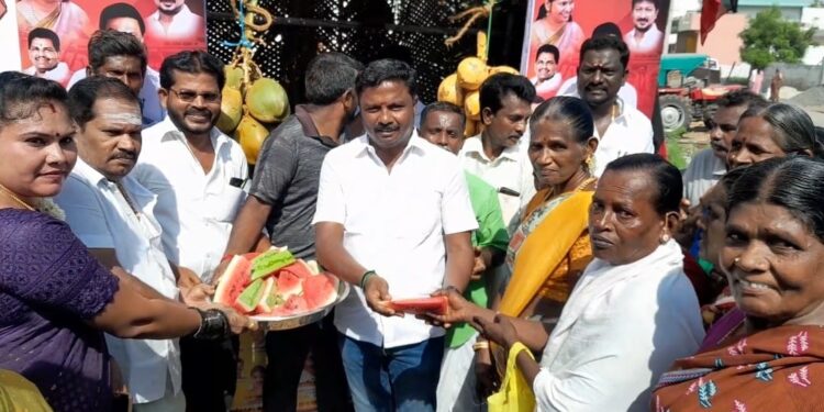 திமுக சார்பாக மாப்பிள்ளை யூரணியில் நீர் மோர் பந்தல்; ஊராட்சி மன்ற தலைவரும் திமுக கிழக்கு ஒன்றிய செயலாளருமான சரவணகுமார் திறந்து வைத்தார்.