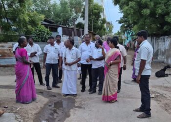 தூத்துக்குடி 5வது வார்டு பகுதியில் அமைச்சர் கீதாஜீவன் மக்கள் குறைகேட்பு 