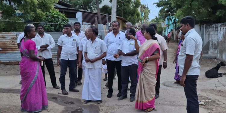 தூத்துக்குடி 5வது வார்டு பகுதியில் அமைச்சர் கீதாஜீவன் மக்கள் குறைகேட்பு 