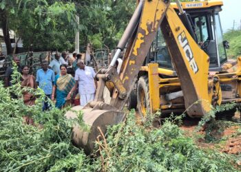 தூத்துக்குடி பகுதியில் அமைச்சர் கீதாஜீவன் ஆய்வு