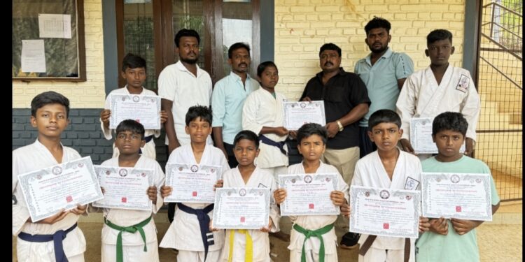 தேசிய அளவிலான கராத்தே போட்டிக்கு தூத்துக்குடியை சேர்ந்த வீரர்கள் தேர்வு