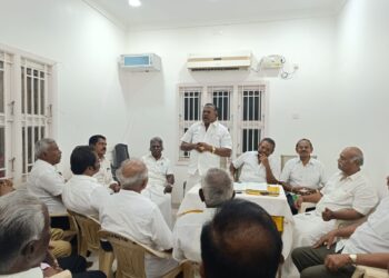 வியாபாாிகள் அனைவரும் ஓற்றுமையாக இருக்க வேண்டும். தூத்துக்குடியில் முன்னாள் அமைச்சர் சி.த.செல்லப்பாண்டியன் பேசினார்.