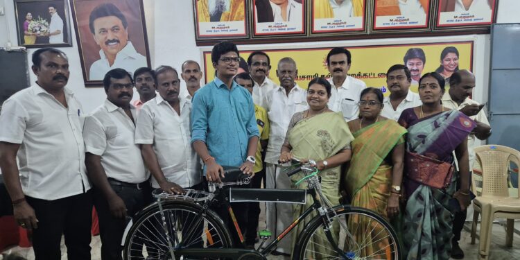 தூத்துக்குடியில் பாதாளசாக்கடை பணிகளை மேயர் ஜெகன் பொியசாமி ஆய்வு