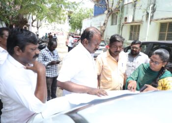 தூத்துக்குடியில் பாதாளசாக்கடை பணிகளை மேயர் ஜெகன் பொியசாமி ஆய்வு