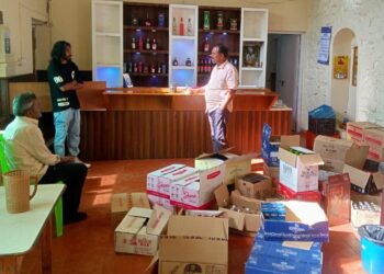 கொடைக்கானலில் சட்டத்துக்கு புறம்பாக மதுபான விற்பனை உரிமம் நிபந்தனைகளை மீறி செயல்படும் ஹோட்டல்கள் :     மதுவிலக்கு டிஎஸ்பி அதிரடி சோதனை!!!  கோடையில் பரபரப்பு!!!