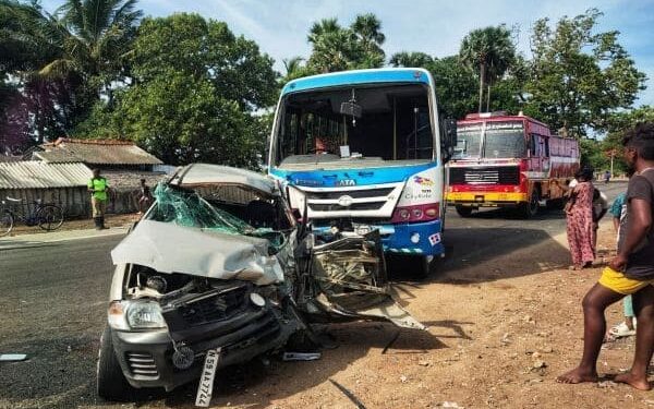 துாத்துக்குடி மாவட்ட குடிமை பொருள் கடத்தல் தடுப்பு போலீஸ் எஸ்.ஐ. கார்த்திகேயன் வேன் மோதி விபத்தில் பலி!!! முதலமைச்சருக்கு கோரிக்கை வைத்த காவலர்கள்….