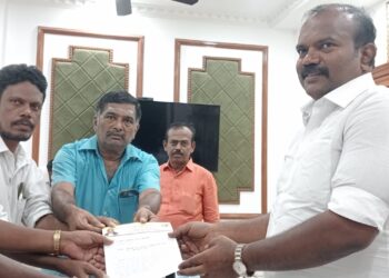 தூத்துக்குடி பிரையண்ட்நகா் பகுதி கட்ட பொம்மன்நகாில் உயர்கோபுர மின்விளக்கு அமைக்க கோாி மேயர் ஜெகன் பொியசாமியிடம் மதிமுக கோாிக்கை