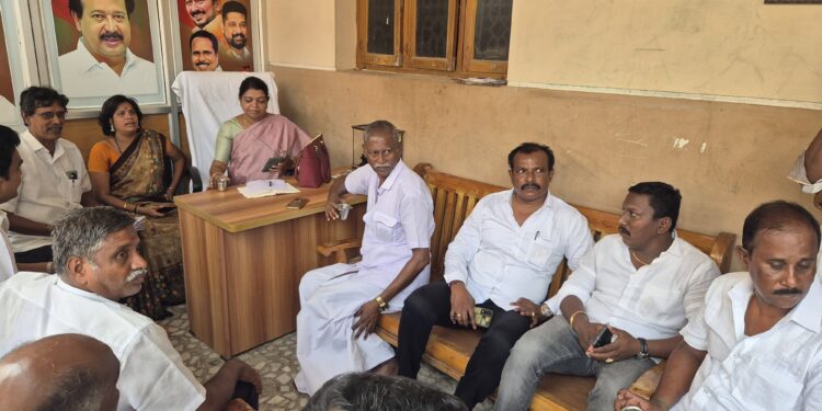 விக்கிரவாண்டி இடைத்தேர்தல் அமைச்சர் கீதாஜீவன் ஆலோசனை